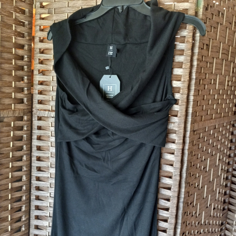 Off Shoulder Ribbed Midi Dress in Black - Picture 5 of 7